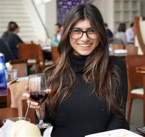 religion of mia khalifa|Mia Khalifa Wiki, Height, Weight, Age, Husband,。